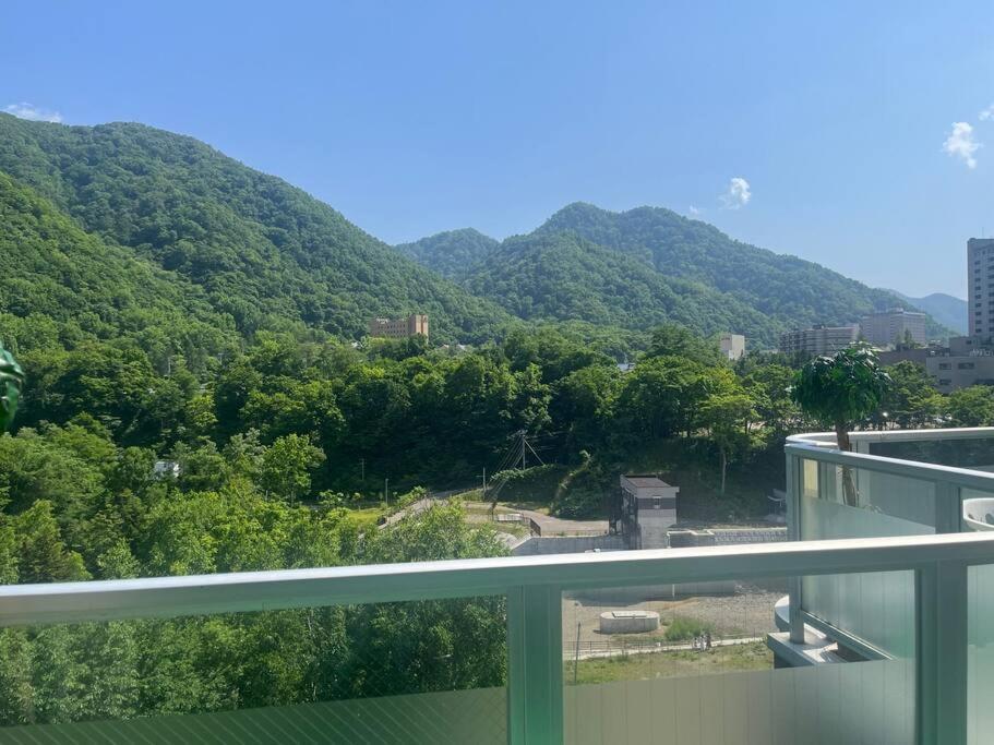 フューデイズコンドミニアム定山渓201号室 Apartman Szapporo Kültér fotó
